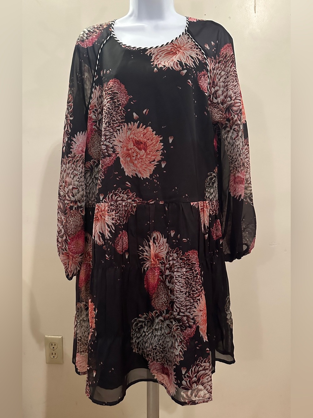 Vineet Bahl  Black Floral Chiffon Long-Sleeve Tiered Dress